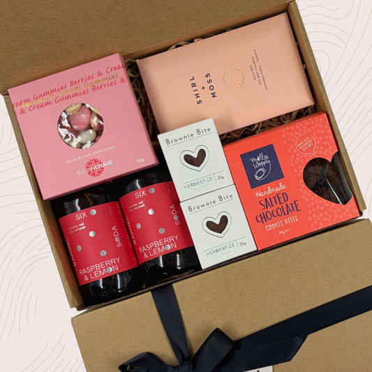 Biscuits & Berries Gift Box